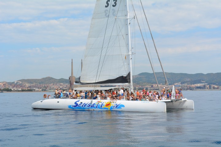 Excursión en Catamarán en Barcelona