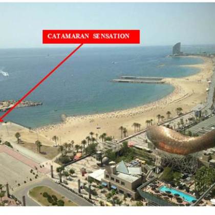 Embarque catamarán playa Barcelona